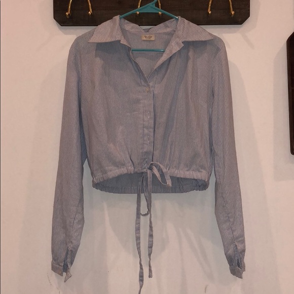 Cropped button down top - Picture 1 of 3